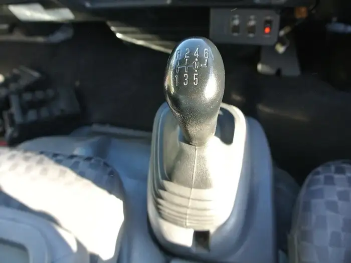 日産 アトラス 小型 アルミバン パワーゲート 床鉄板の中古トラック画像12