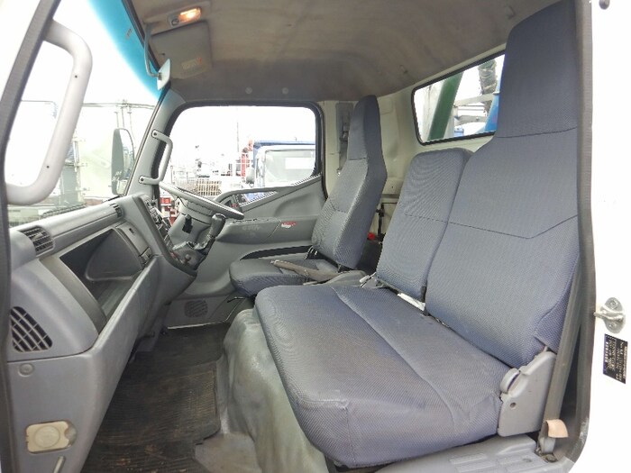 三菱 キャンター 小型 タンク車 バキューム PDG-FE83DY｜画像10