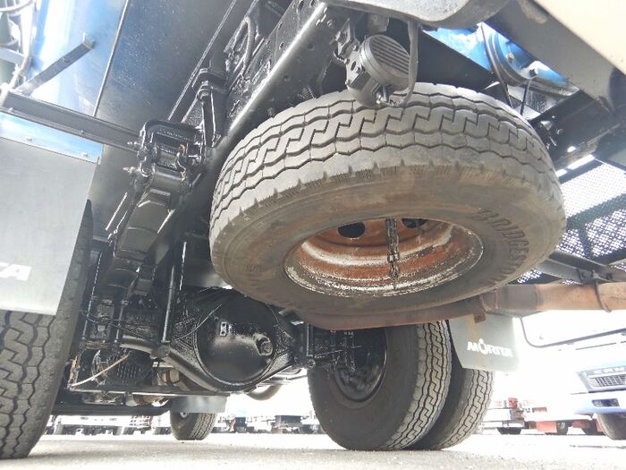 三菱 キャンター 小型 タンク車 バキューム PDG-FE83DY｜画像14
