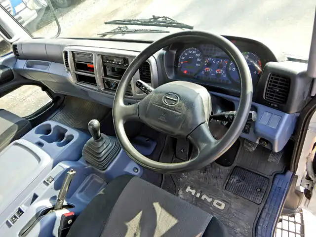 日野 レンジャー 中型/増トン ウイング BDG-FJ7JNWA H19の中古トラック画像6