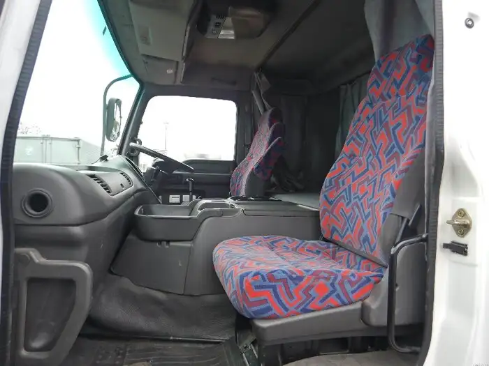 いすゞ ギガ 大型 タンク車 バキューム PJ-CYM51Q6の中古トラック画像7