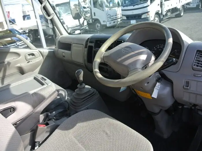 日野 デュトロ 小型 平ボディ PB-XZU401M H16の中古トラック画像5
