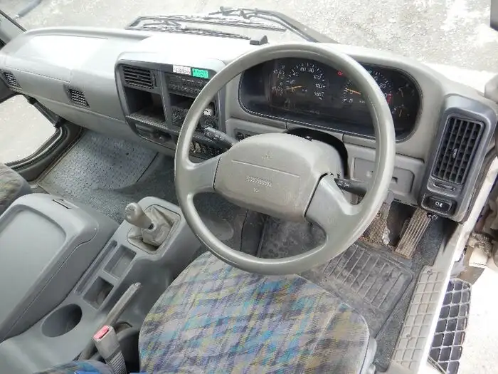 三菱 ファイター 中型/増トン 車両重機運搬 ベッド PA-FK61FKの中古トラック画像6